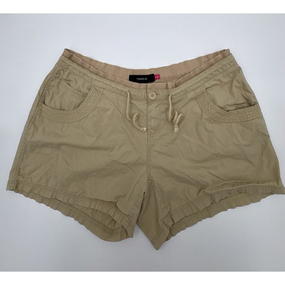 Torrid Women's Khaki Tan Elastic Waist Drawstring Utility Shorts Pockets